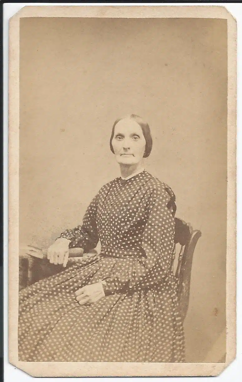 Branson Cdv Polkadot Photo58front