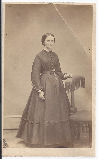 Gibson Cdv Womannchair Photoalbum123p29front