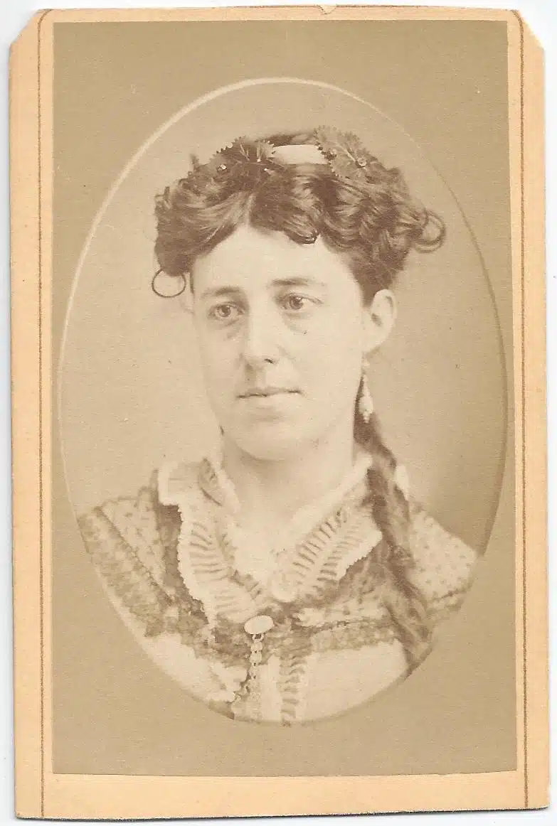 Ingram Cdv Woman Photo113front