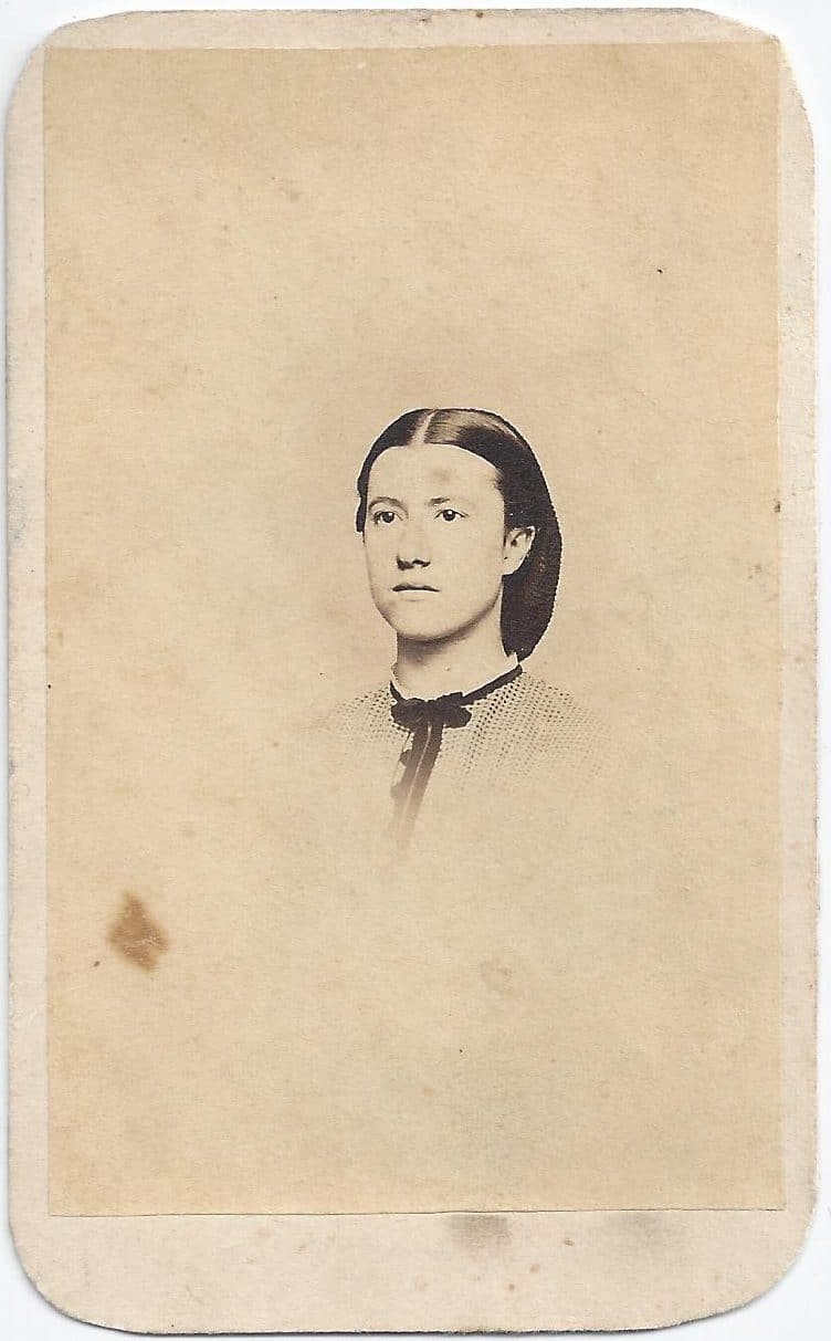 Mccutcheon Cdv Mrssmith Photo34front