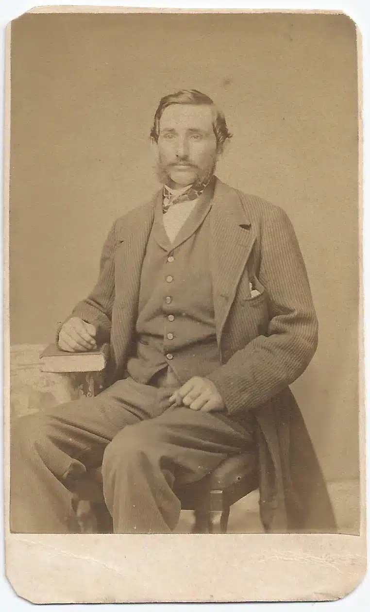 Woodward Cdv Seatedman Photo169front